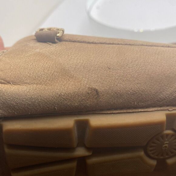 UGG Callen Unlined Loafers Moccasins Tan
Nubuk Women's Size 8 - Picture 5 of 12